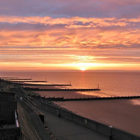 Villa Sea View 3 Promenade Sheringham Esterno foto