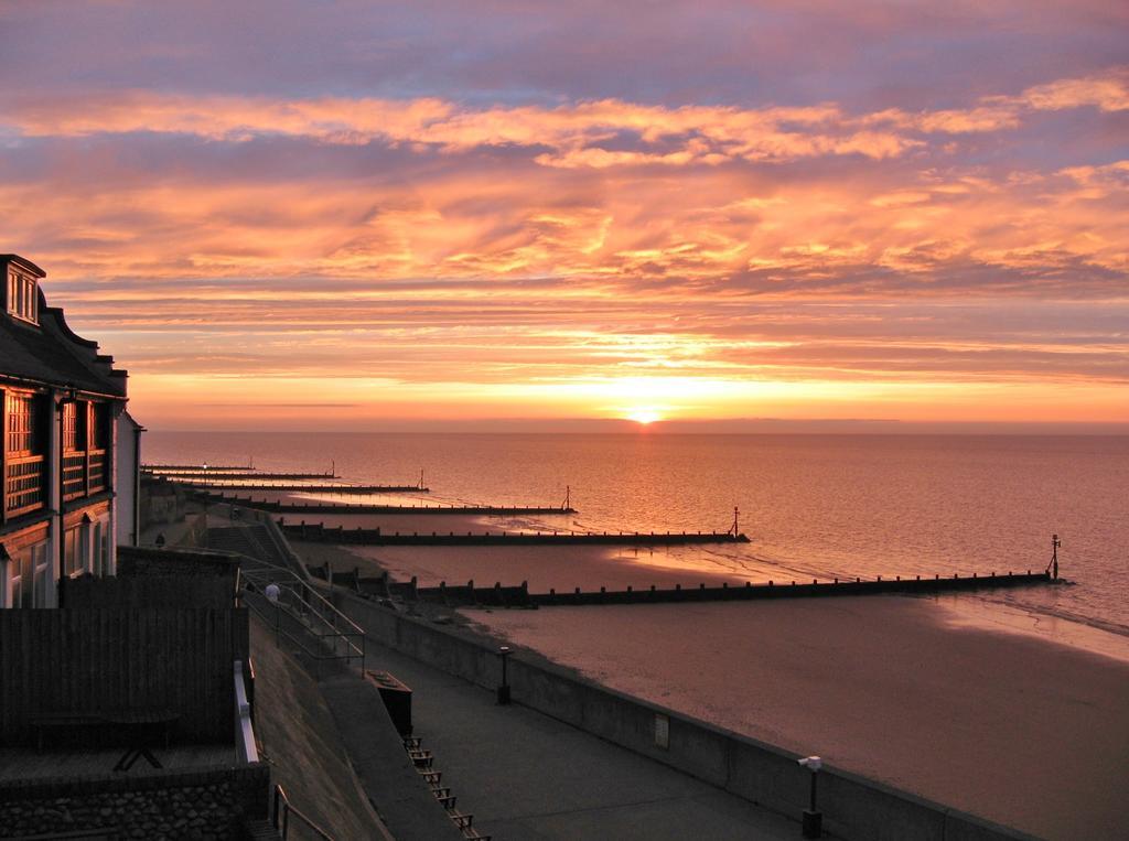 Villa Sea View 3 Promenade Sheringham Esterno foto